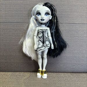 Shadow High Series 1 Heather Grayson fashion doll